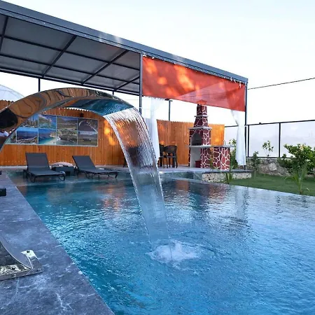 Cavdir 2 Bedroom Secluded With Private Pool Hot Tub וילה