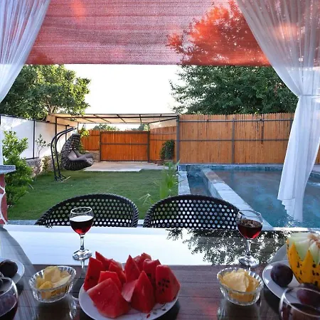 Cavdir 2 Bedroom Secluded With Private Pool Hot Tub וילה